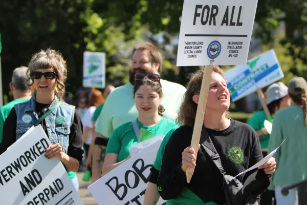 wfse members rallying at the state capitol