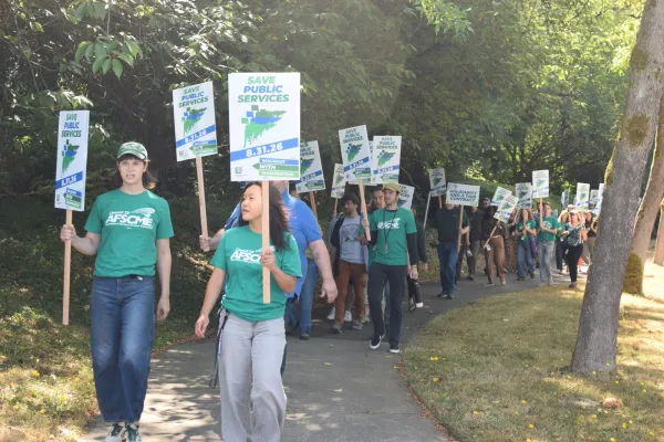 wfse members rallying