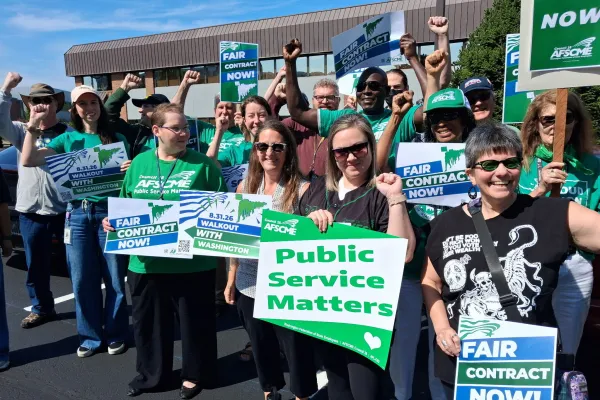state workers rallying