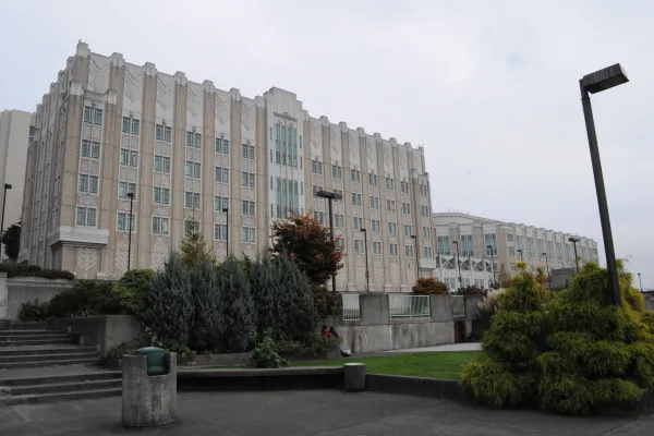 seattle_-_harborview_medical_center_04.jpg