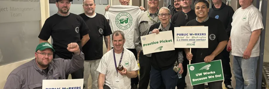 WFSE 1495 members in a practice picket