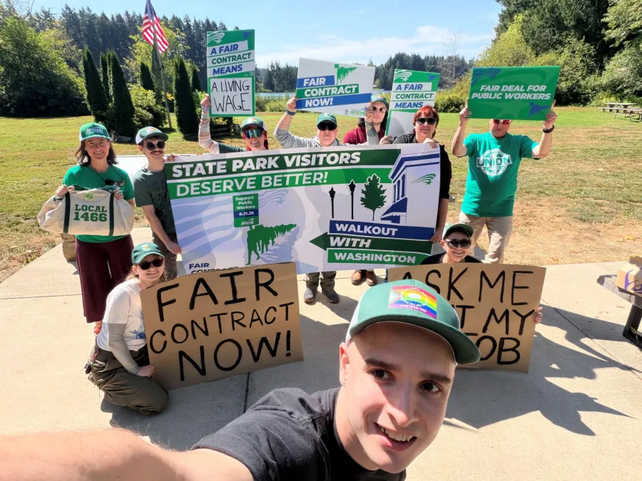 state parks workers rallying for fair contract