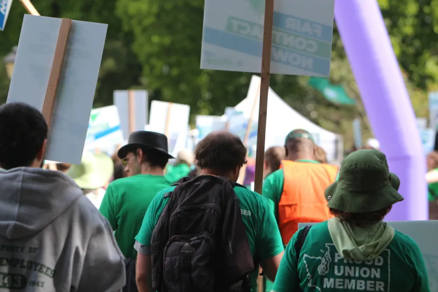 wfse members marching